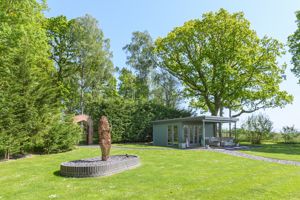 Photo 29- click for photo gallery